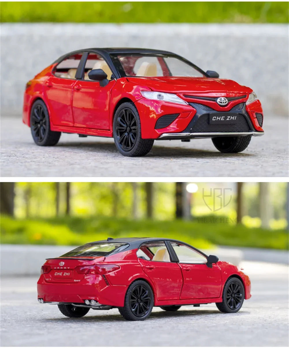 1:24 Toyota Camry Alloy Car Model Toys Metal Diecast High Simulation Strong Vehicle Model Sound Light Toy For Boys Birthday Gift