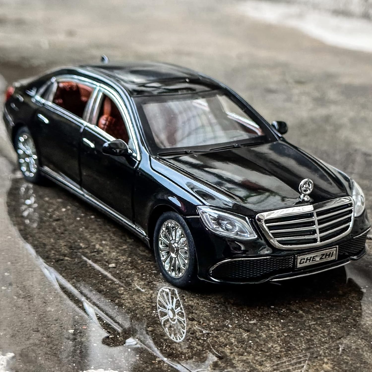 1/24 Scale Compatible with Benz E300 Toy Car Alloy Die-cast Pull Back Car Model with Light and Sound Toy Vehicles for Adults Boys Girls Gift Decoration Toy (Black)