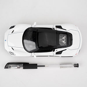 1/32 Maserati MC20 Alloy Model car, Model Toy with Pull Back Function, Toy car That Makes Sound and Bright Light, Model Toy for Collection, Gift for Kids (White)