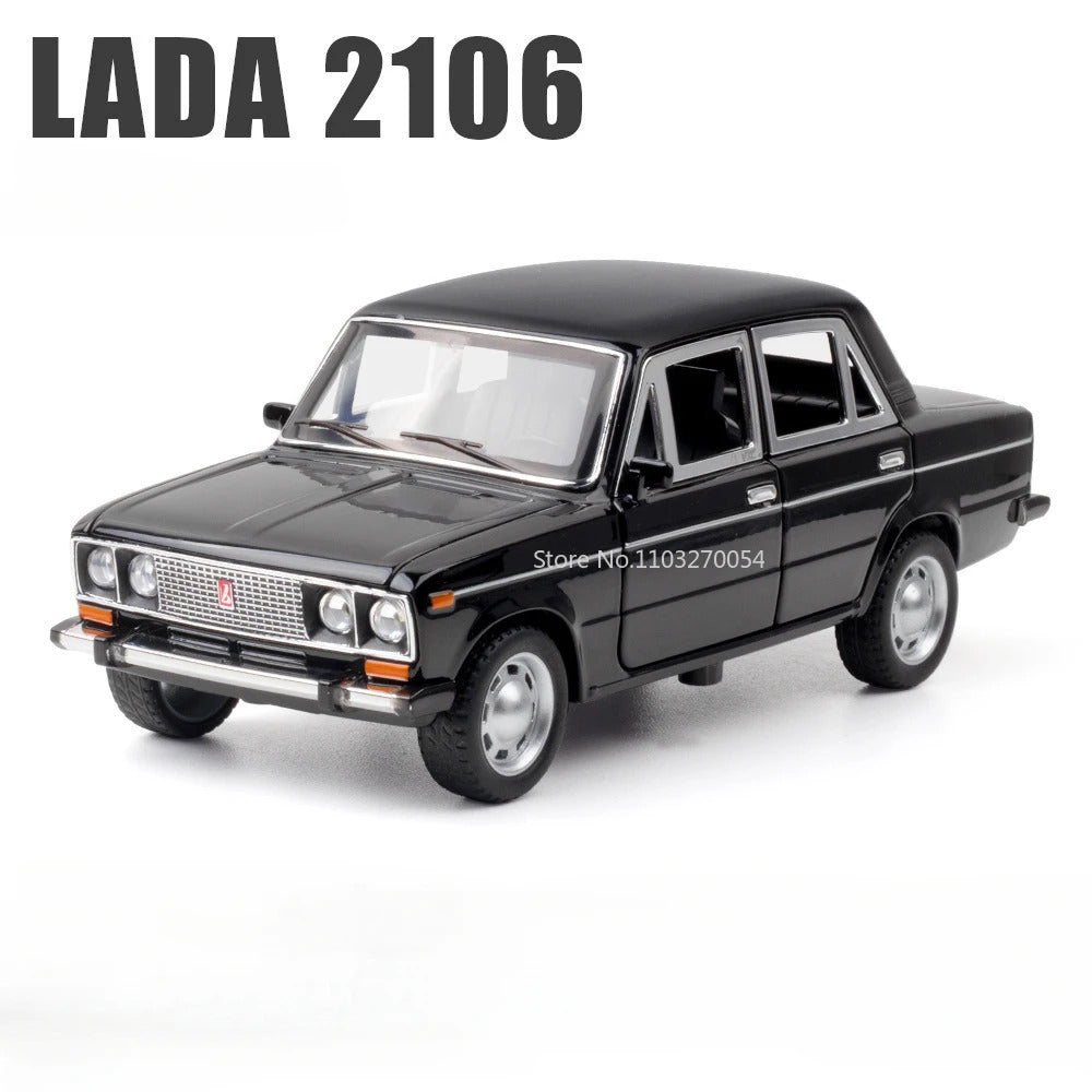 1/24 LADA 2106 Diecast Alloy Car Model Toy Metal Body Door Can Opened Toy Car Pull Back Sound Light Rubber Tire Vehicle Boy Gift