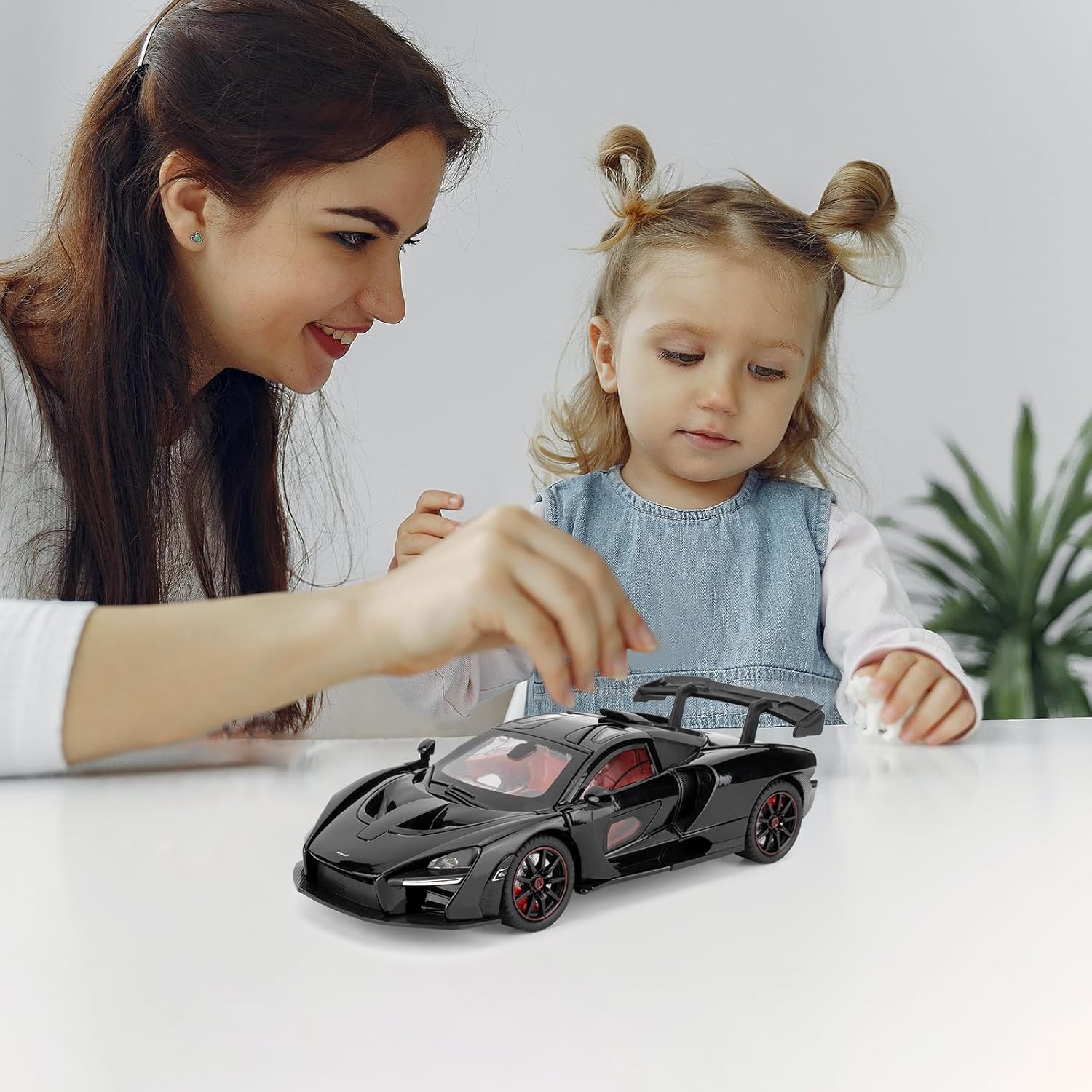 1:24 Scale Car Model Compatible for Collectible McLaren Senna Super Sports car Toys, Zinc Alloy Pull Back Toy Vehicle with Sound and Light for Adult Boys Girls 3 4 5 6 7 8 (Black)