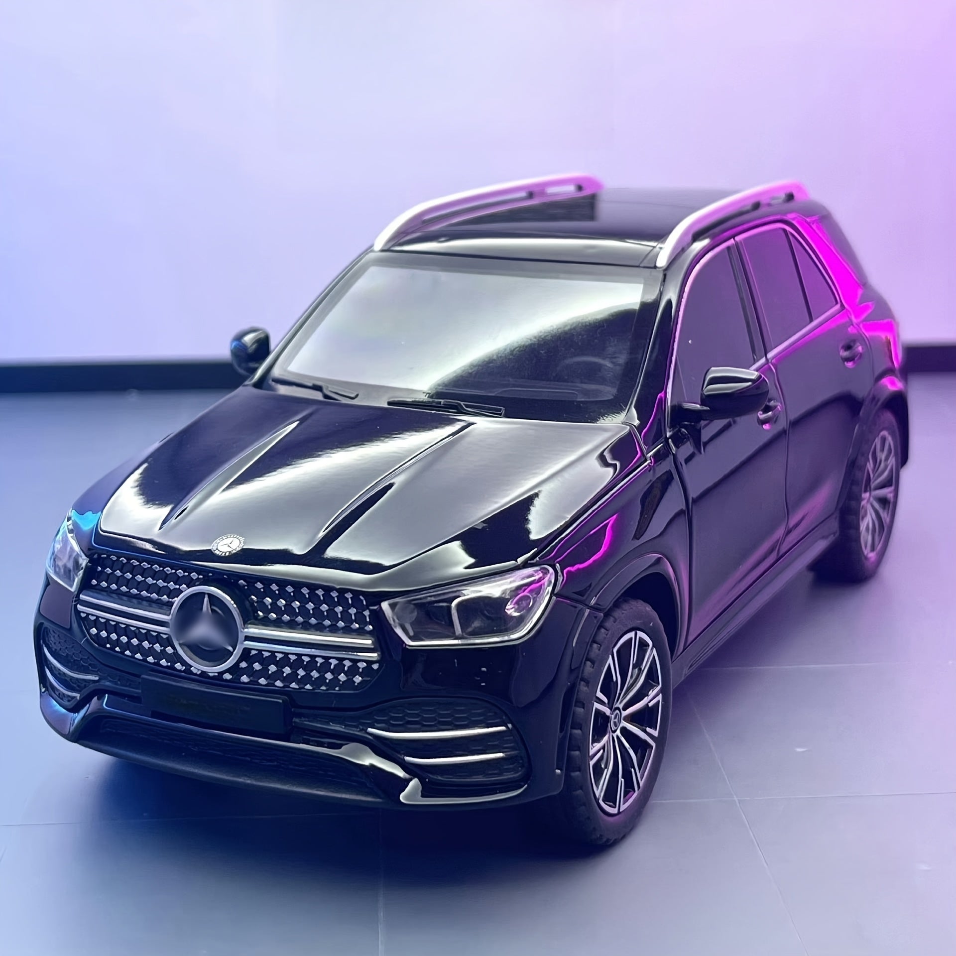 1:24 Scale Metal Alloy Car Model with Pull-Back Operation, Perfect Collectible Gift, Black Color
